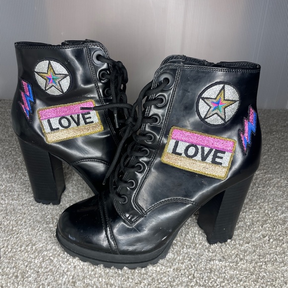 Also Lace up Ankle Booties size 8 . Pre-own - Picture 4 of 4